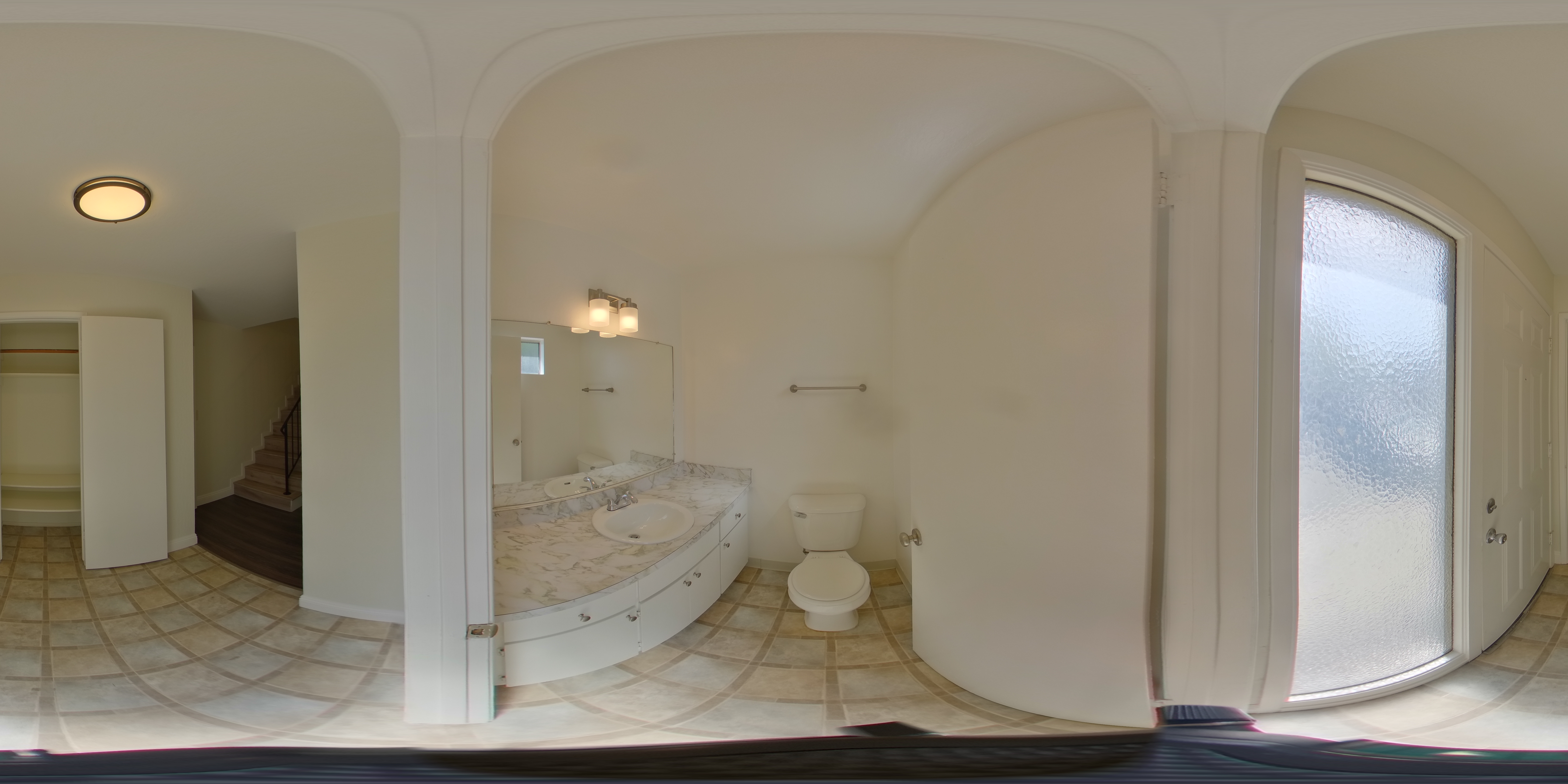 Entrance/Half Bathroom